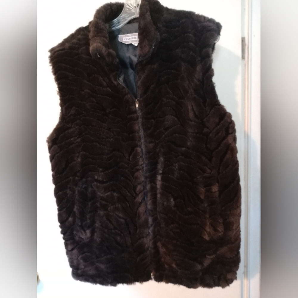 Starfire Brown Faux Fur Vest. Womens‎
